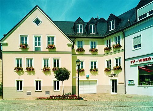 Hotel Grüner Baum Naila Exterior foto